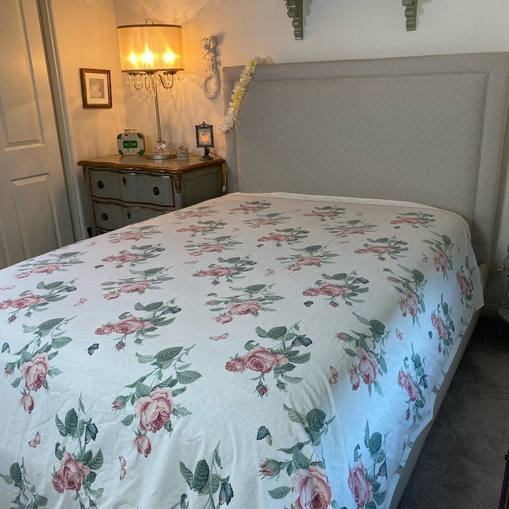 Vintage 70s Flat Sheet roses floral Cottagecore